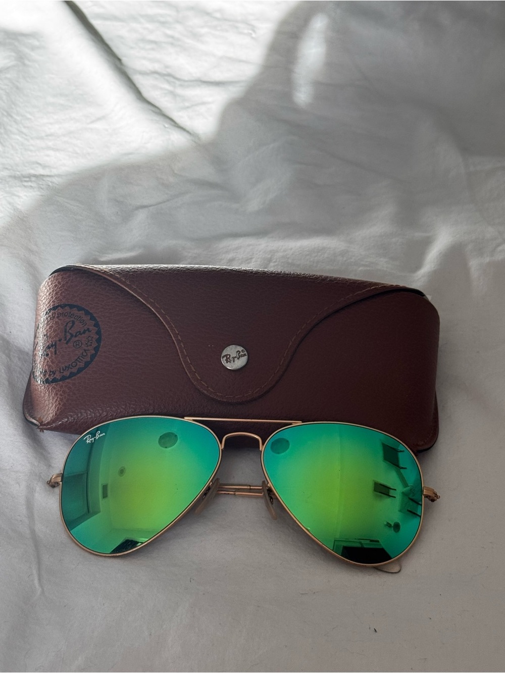 Ray-Ban Aviator Sunglasses - Gold Frame with Green Mirrored Lenses